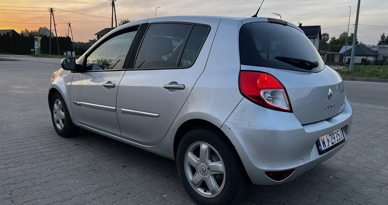 Renault Clio cena 14300 przebieg: 245000, rok produkcji 2009 z Nasielsk małe 301